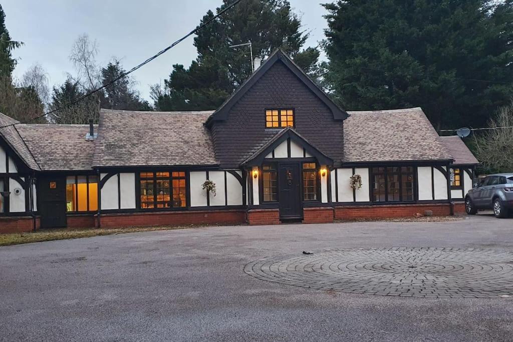 Beautiful Cottage In Brentwood Kelvedon Hatch Exterior foto